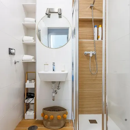 Oasis In The Heart Of - 2 Bedroom Apartment