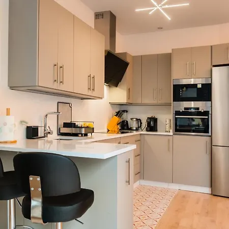 Charming New - Bd 1 Bth - Triana Apartment Seville