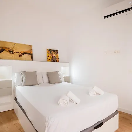 Charming New - Bd 1 Bth - Triana *
