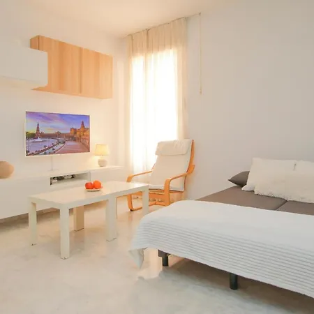 Modern - Luxe Queen Bed - Walk To Isla Magica