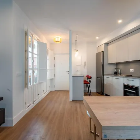 Duplex De Lujo Junto A La Catedral Terraza Privada Con Vistas A La Giralda Apartamento *