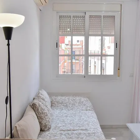 Alohamundi Pureza Ii Apartment Seville