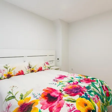 Apartment Whitey Aparment In Triana