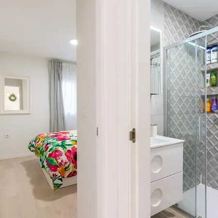 Apartment Whitey Aparment In Triana Seville