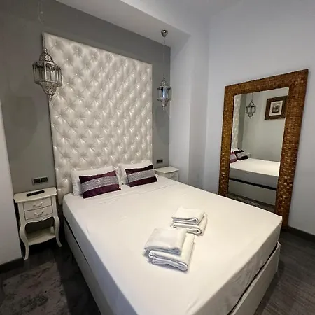 Panther Alfalfa Apartment Seville