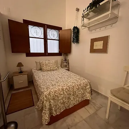 Elegant Duplex Isidoro *