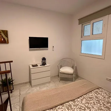 Elegant Duplex Isidoro
