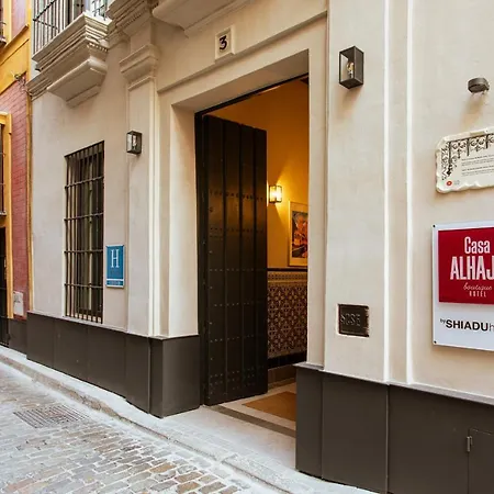 Hotel Casa Alhaja By Shiadu 3*