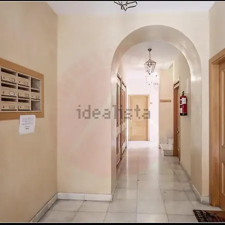 Atico Con Balcon En Pleno Centro Apartment