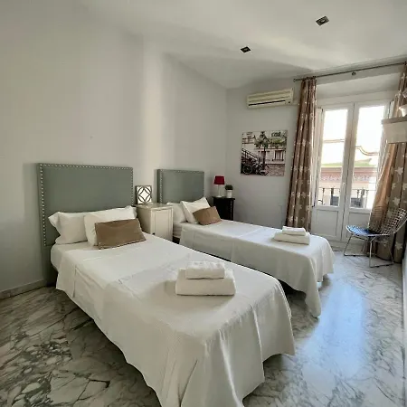 J2 With Cathedral Views From Terrace Apartment Seville