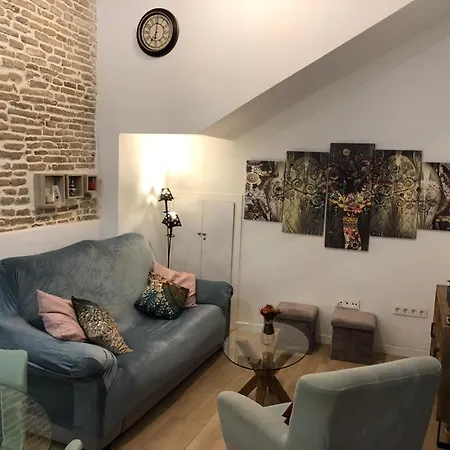 Estudio Centrico En Punonrostro Seville