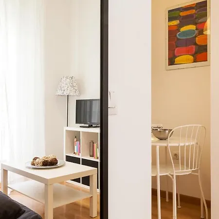 Peral Cozy Apartment Seville