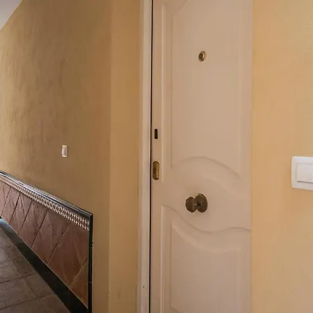 Flipanddo Triana Apartment Seville