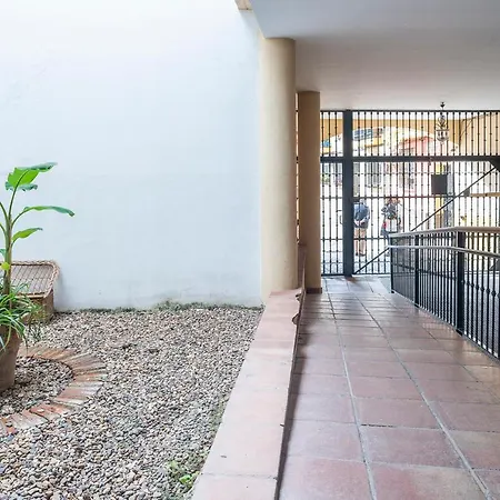 Flipanddo Triana Apartment Seville