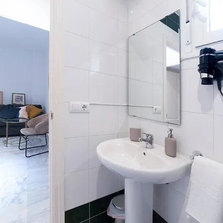 Flipanddo Triana Apartment