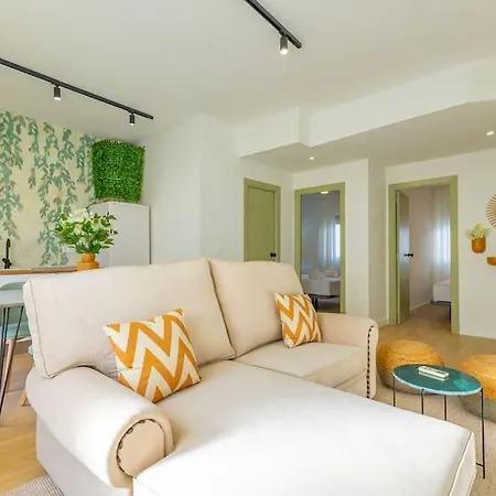 Bustos Tavera Apartment *