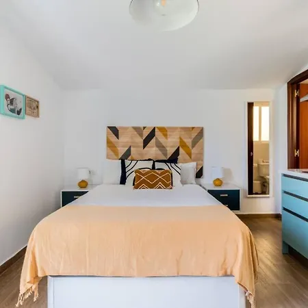 Apartment Sunny Study In Triana