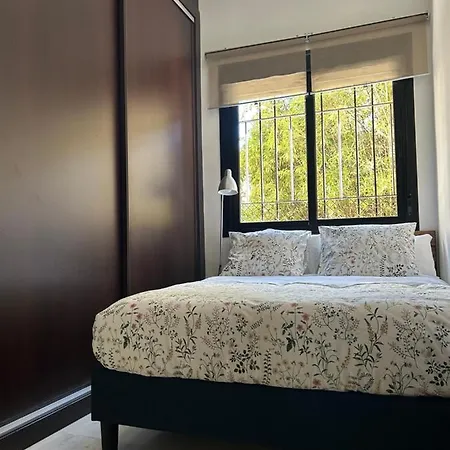Proximo Al Centro De 2 Con Piscina. Apartment *