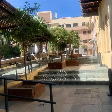 Proximo Al Centro De 2 Con Piscina. Apartment *
