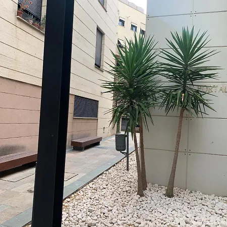 Proximo Al Centro De 2 Con Piscina. * Seville