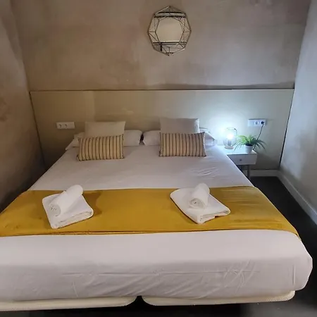 Rentalsevilla Cardenal Cervantes Apartment *