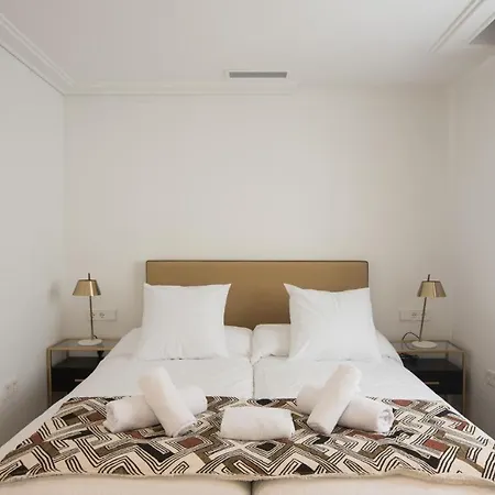 Rey De Flats - Arenal Seville