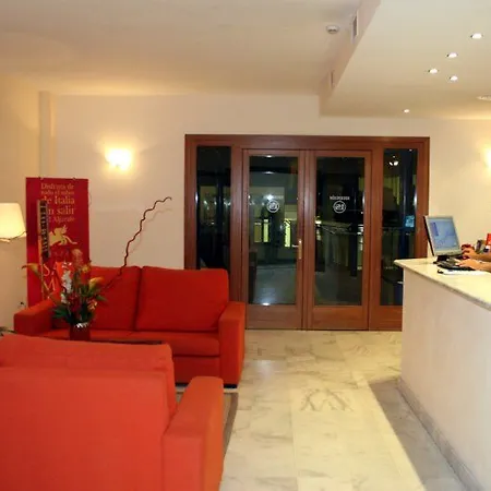 Lux Sevilla * Bormujos