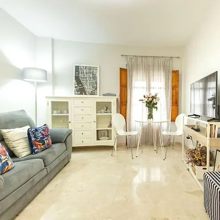Apartment Pajaritos Center By Valcambre