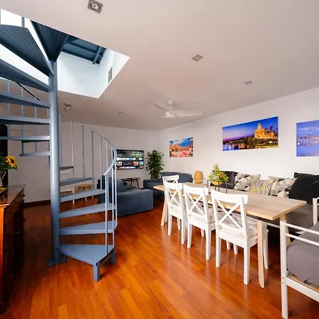 Rubens Atico - Center Apartment *