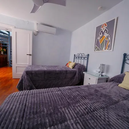 Rubens Atico - Center Apartment