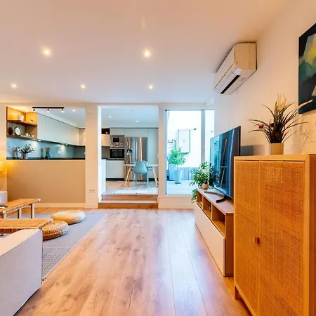 Centrico Y Luminoso Atico Appartement