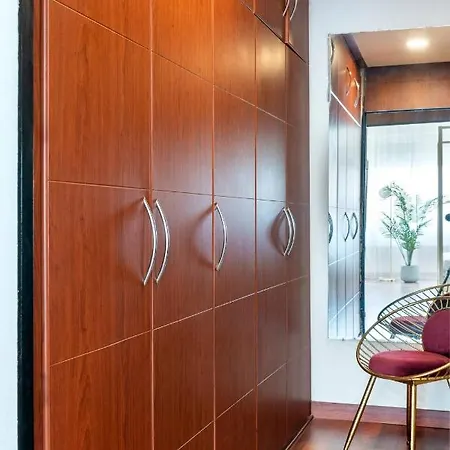 Apartment Monkeys La Campana
