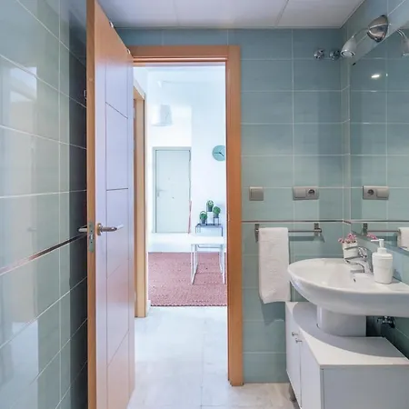 Serenity Retreat At - 20m Walk Cathedral Apartment *