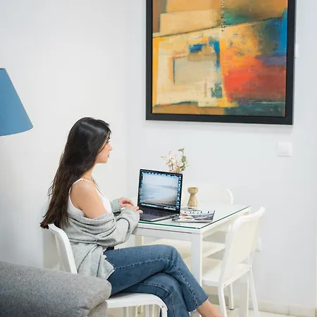 Triana Deluxe Con Patio Privado Seville