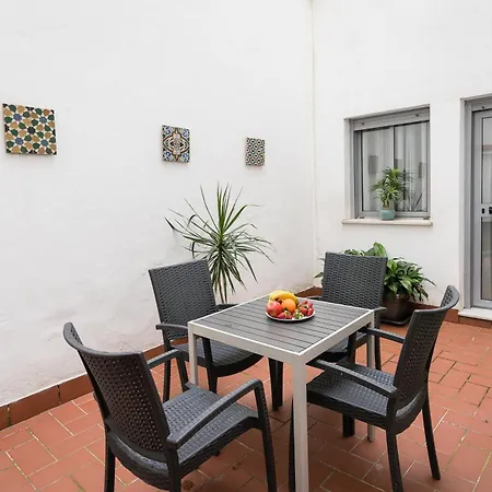 Triana Deluxe Con Patio Privado Appartement
