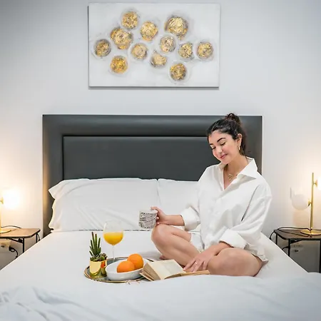 Triana Deluxe Con Patio Privado *