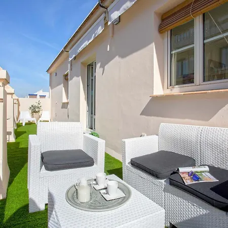 Apartment Genteel Giralda