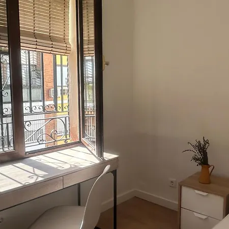 Selecta Casa Junto A Triana Seville