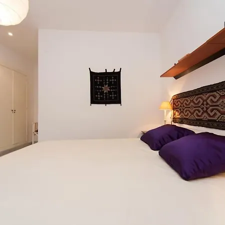 Centrally Located In Old Palace House