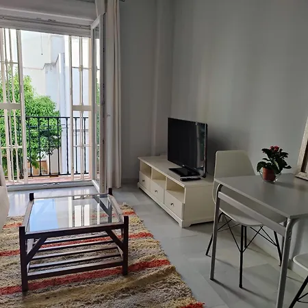 Apartamento Luminoso Exterior Con Balcon Y Patio En Centro Historico Feria-alameda *