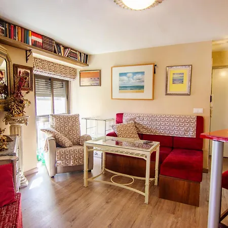 Rentalsevilla Trajano Apartment