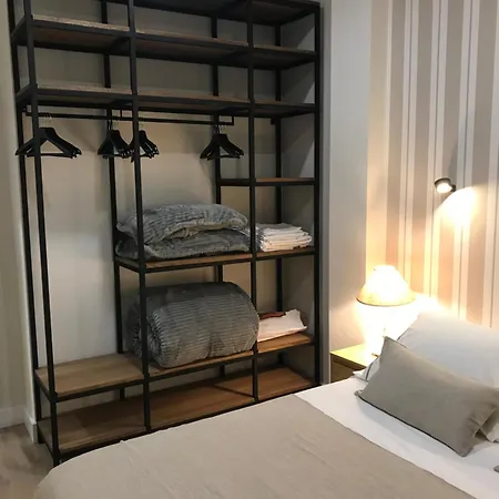 Lira Home, Centro * Siviglia