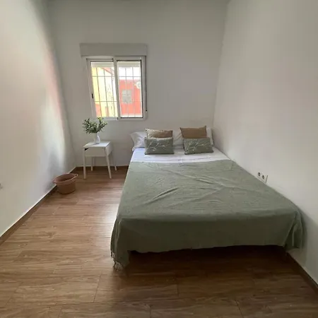 Triana Roomable * Seville