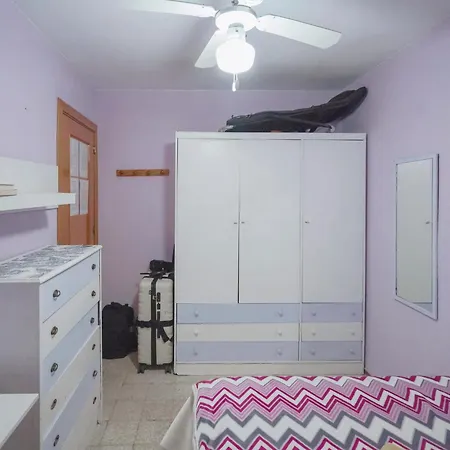 Privadas Con Cama Doble En Kwatera prywatna Sewilla