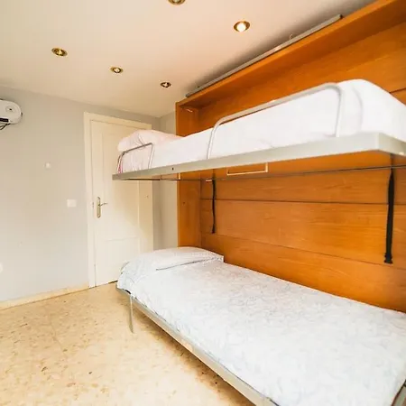 Espacioso En El Centro De La Ciudad Apartment *