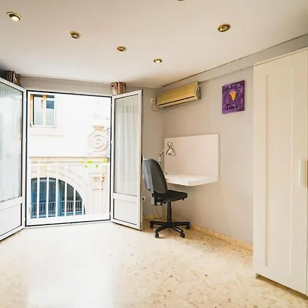 Espacioso En El Centro De La Ciudad Apartment