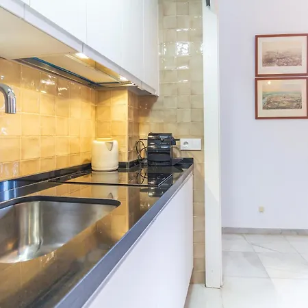 Apartment Alohamundi Giralda Ii