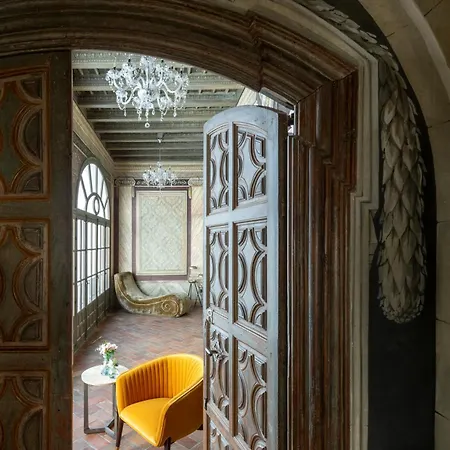 Gandesa, Palace House Seville