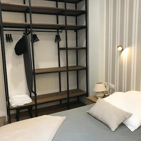 Lira Home, Centro