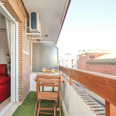 Fabulous With Great Views - 15m Giralda *